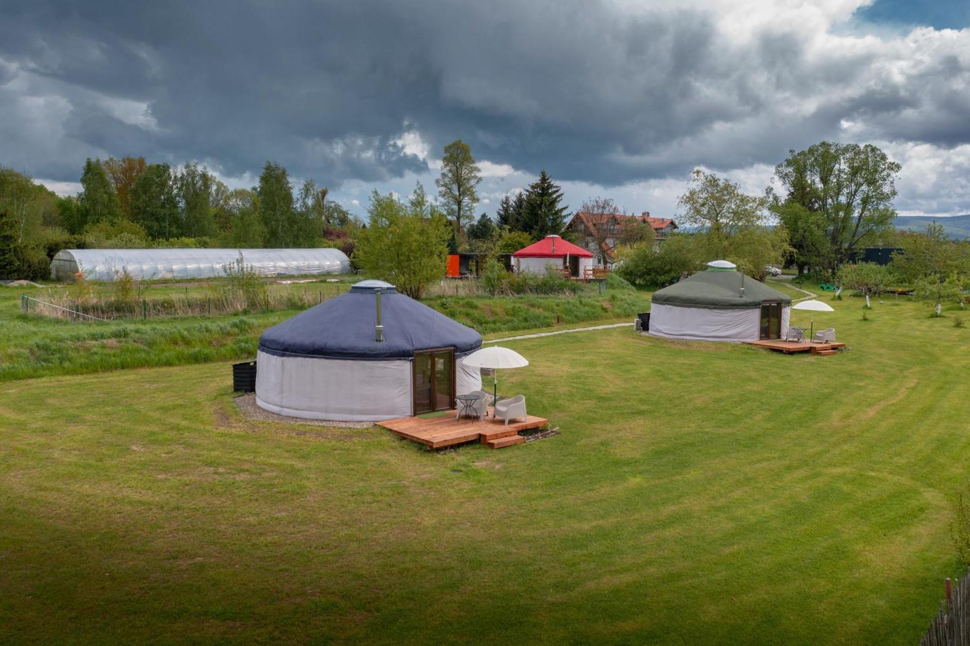Bed and Breakfast Dom W Domu - Izera Glamping à Gajowka  Extérieur photo