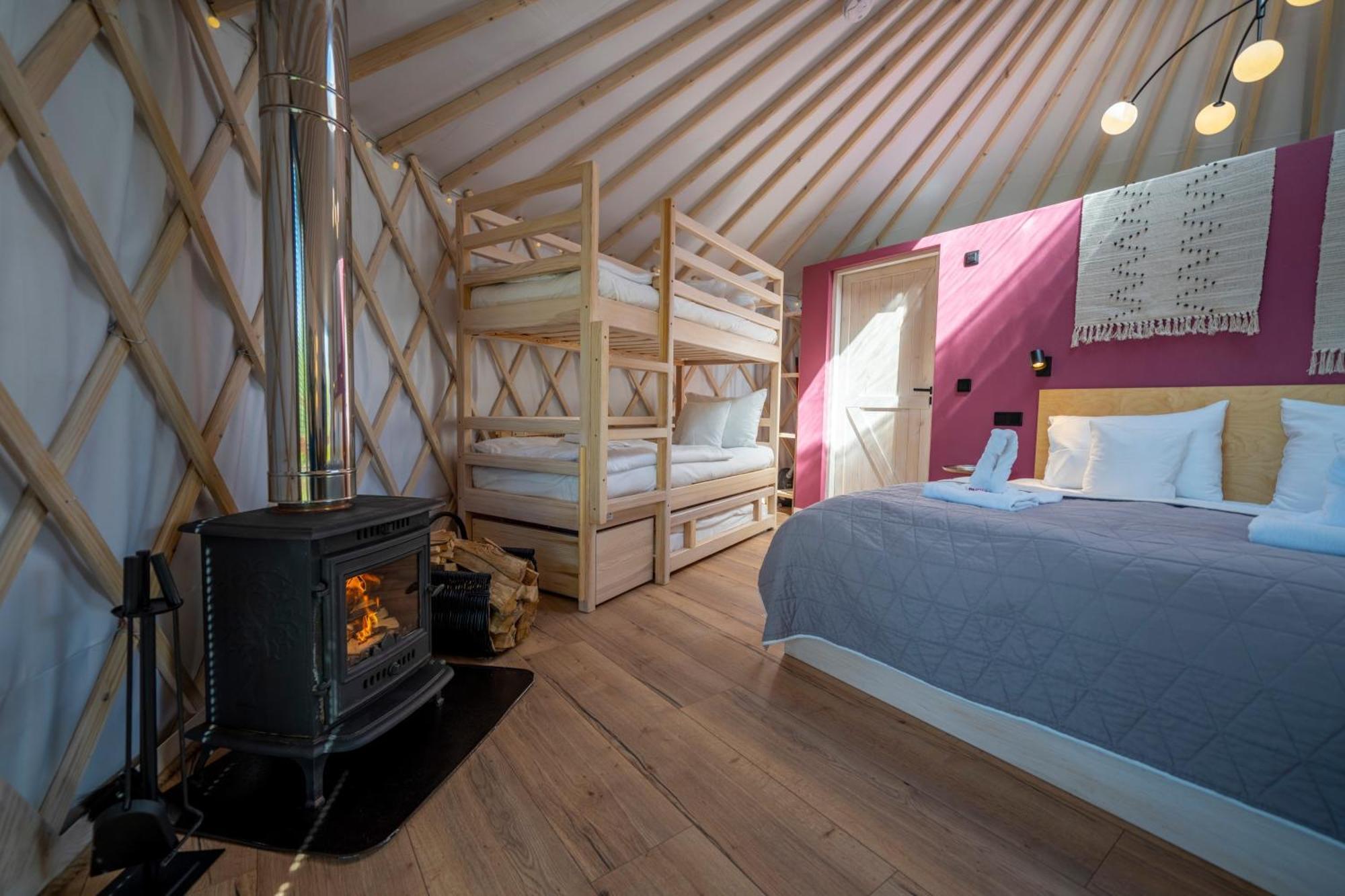 Bed and Breakfast Dom W Domu - Izera Glamping à Gajowka  Chambre photo